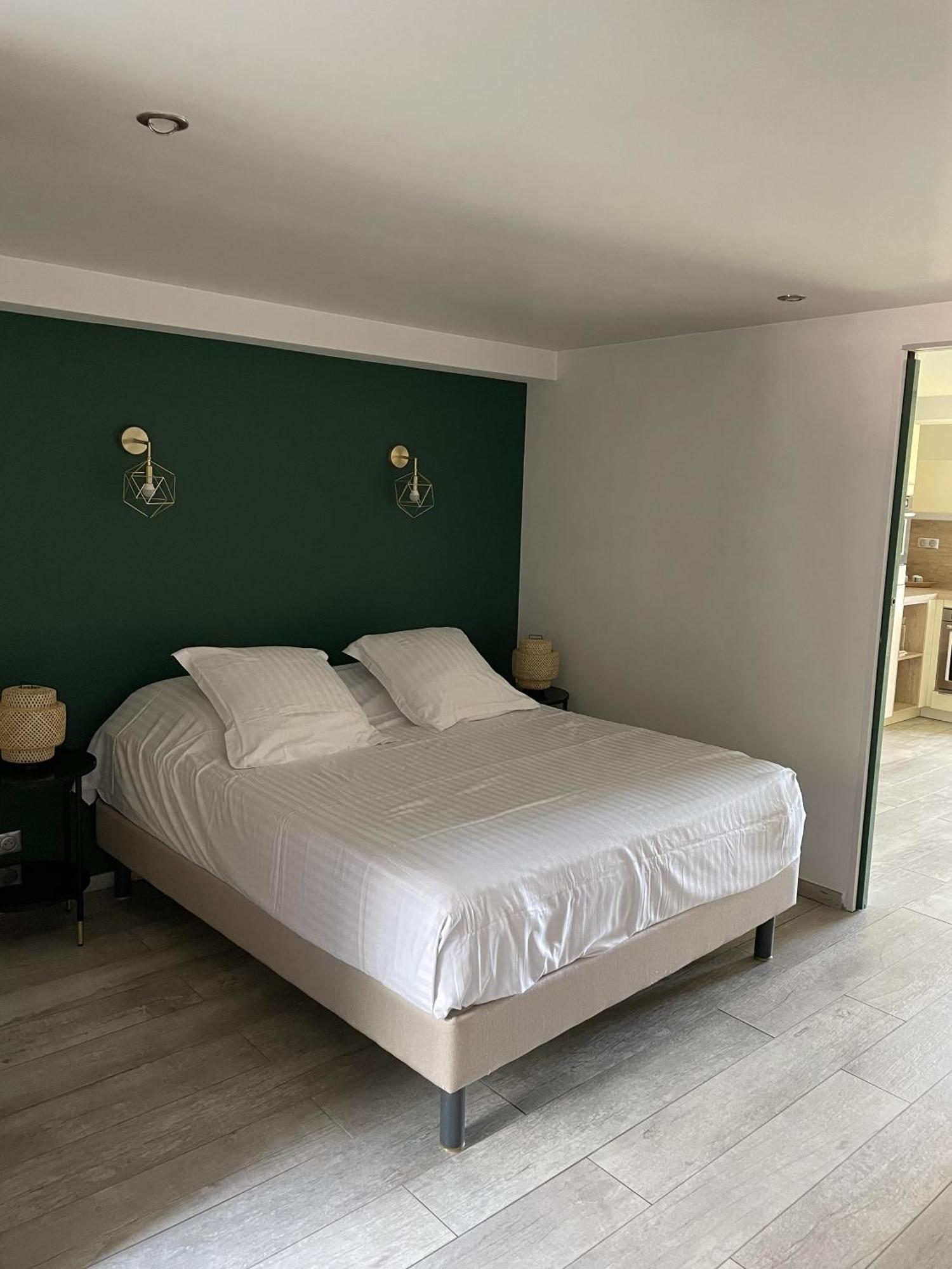 Hotel Le Rabelais Le Lavandou Eksteriør bilde