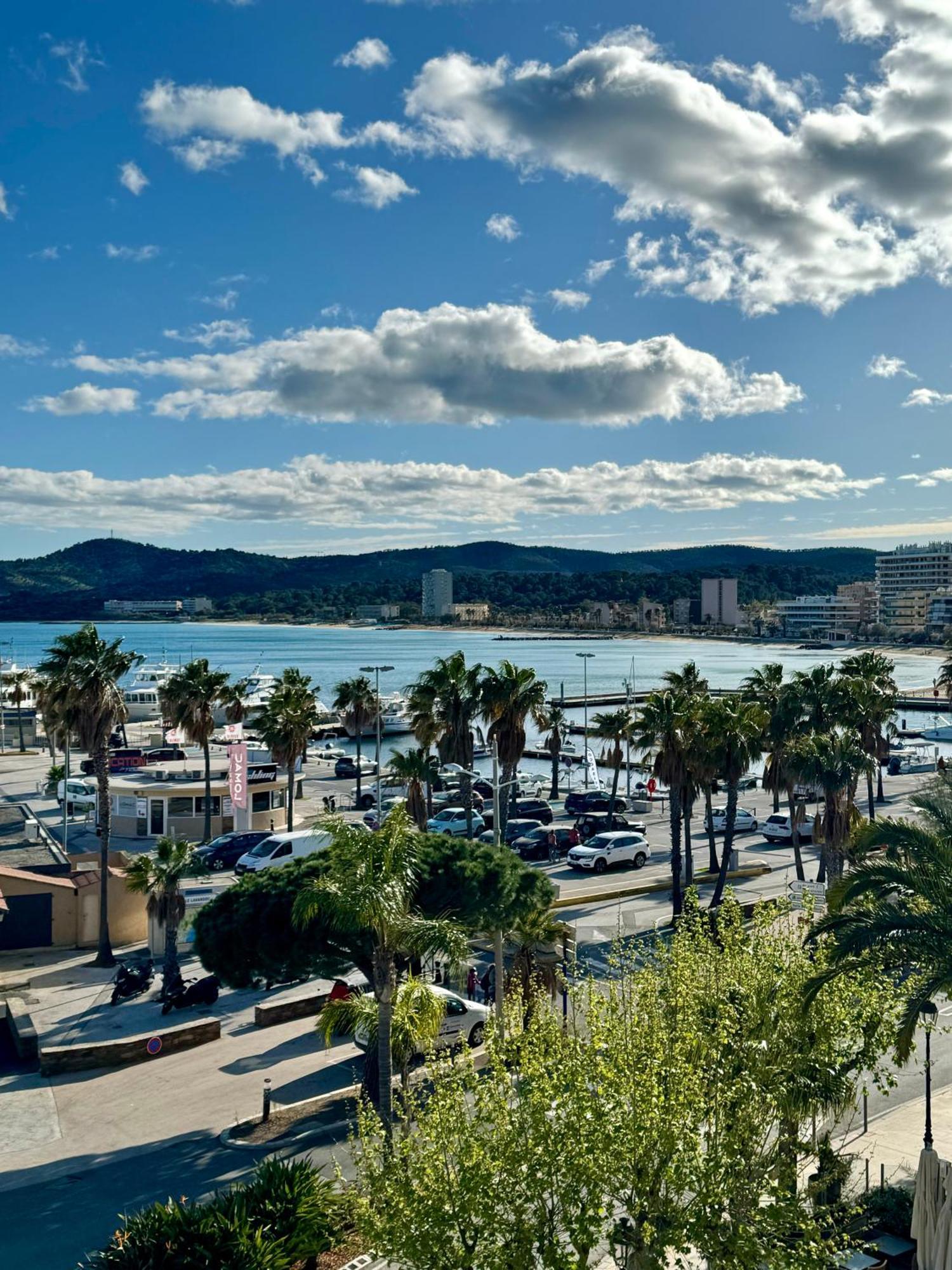 Hotel Le Rabelais Le Lavandou Eksteriør bilde