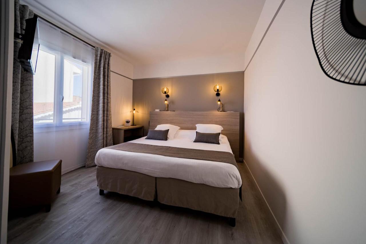 Hotel Le Rabelais Le Lavandou Eksteriør bilde