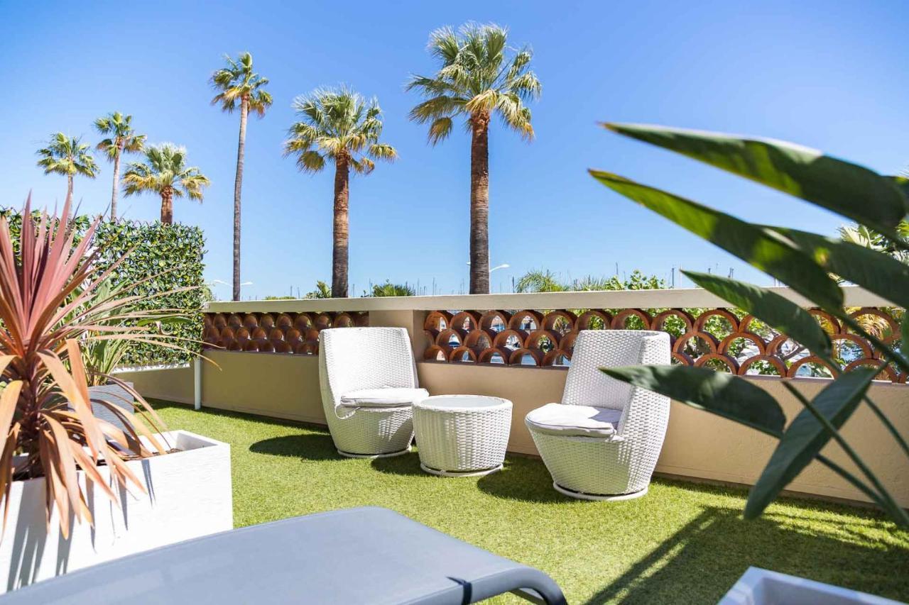 Hotel Le Rabelais Le Lavandou Eksteriør bilde