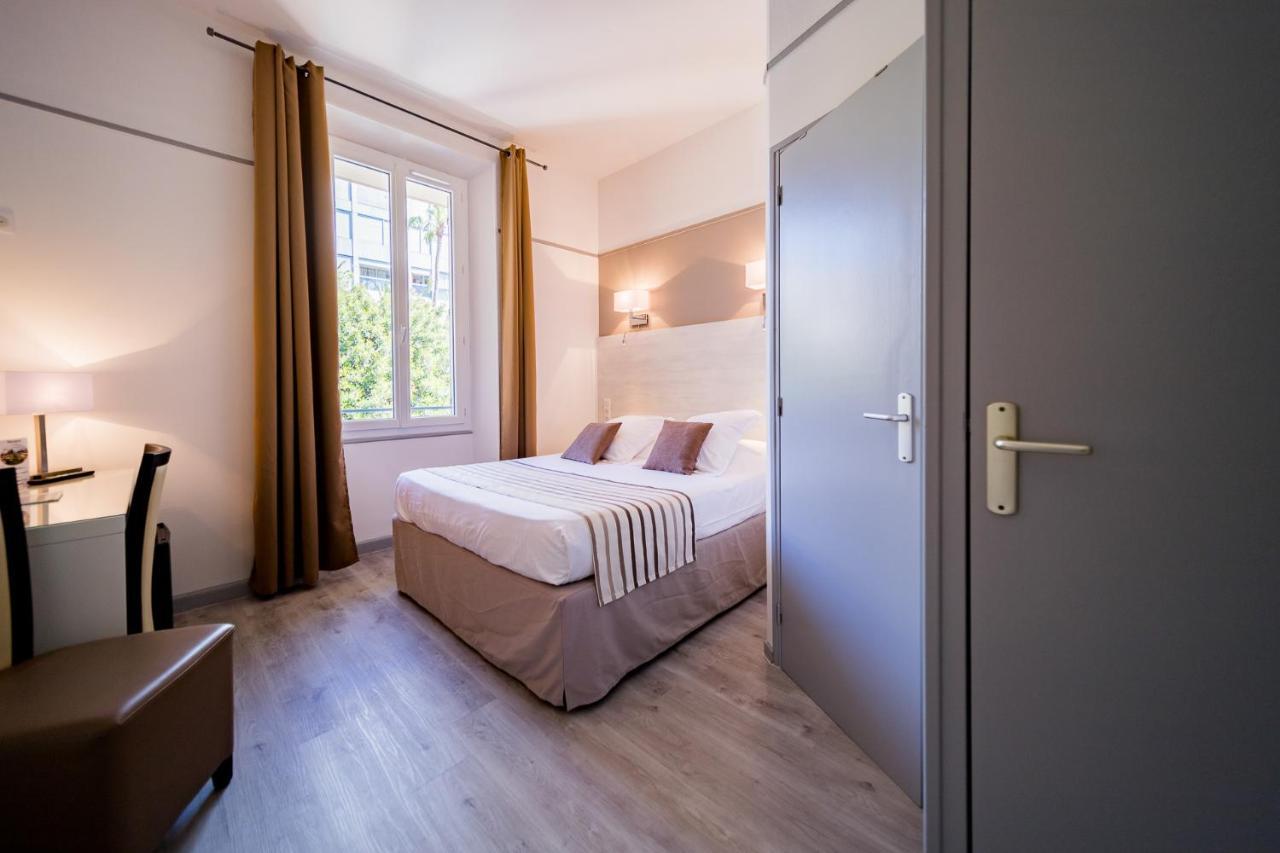 Hotel Le Rabelais Le Lavandou Eksteriør bilde