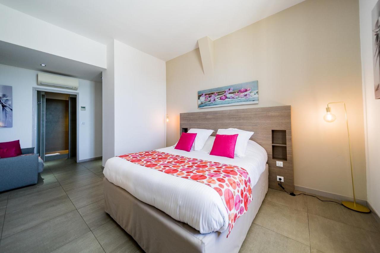 Hotel Le Rabelais Le Lavandou Eksteriør bilde
